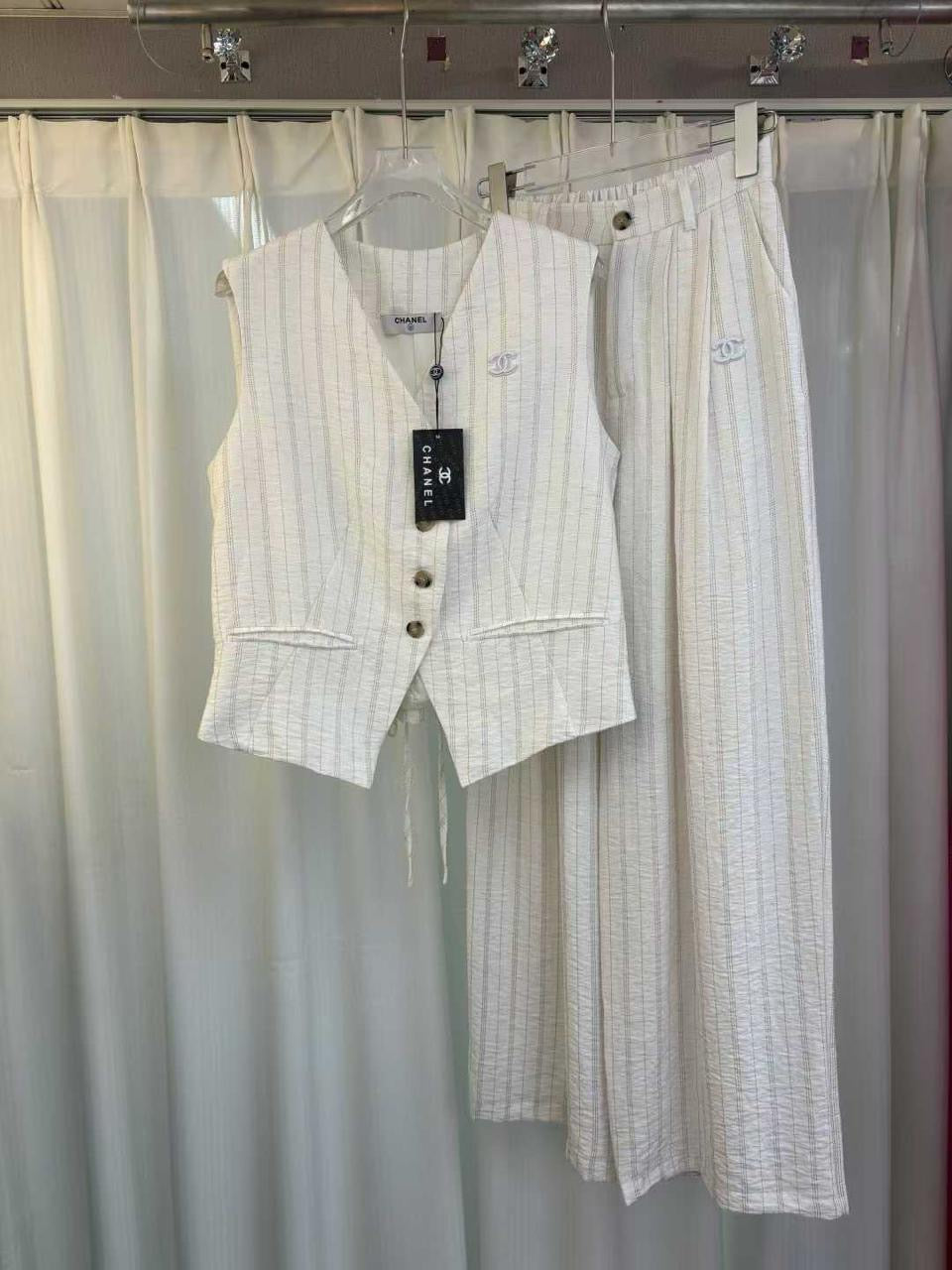 Chanel - Ensemble Haut & Bas Blanc/Jaune/Noir