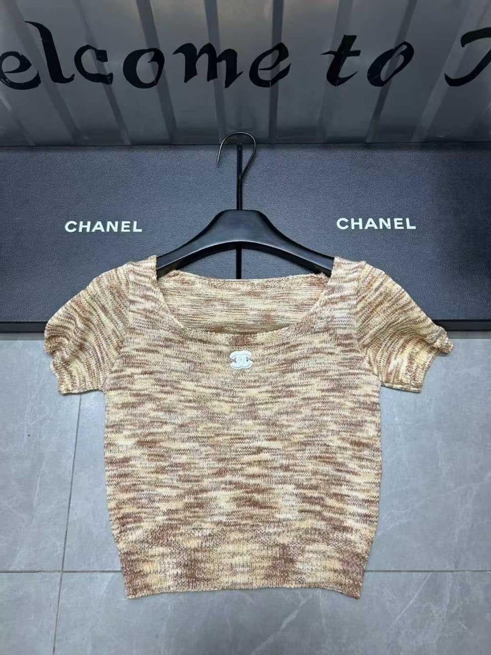 Chanel - T-Shirt dégradé de couleur Bleu/Beige/Rose