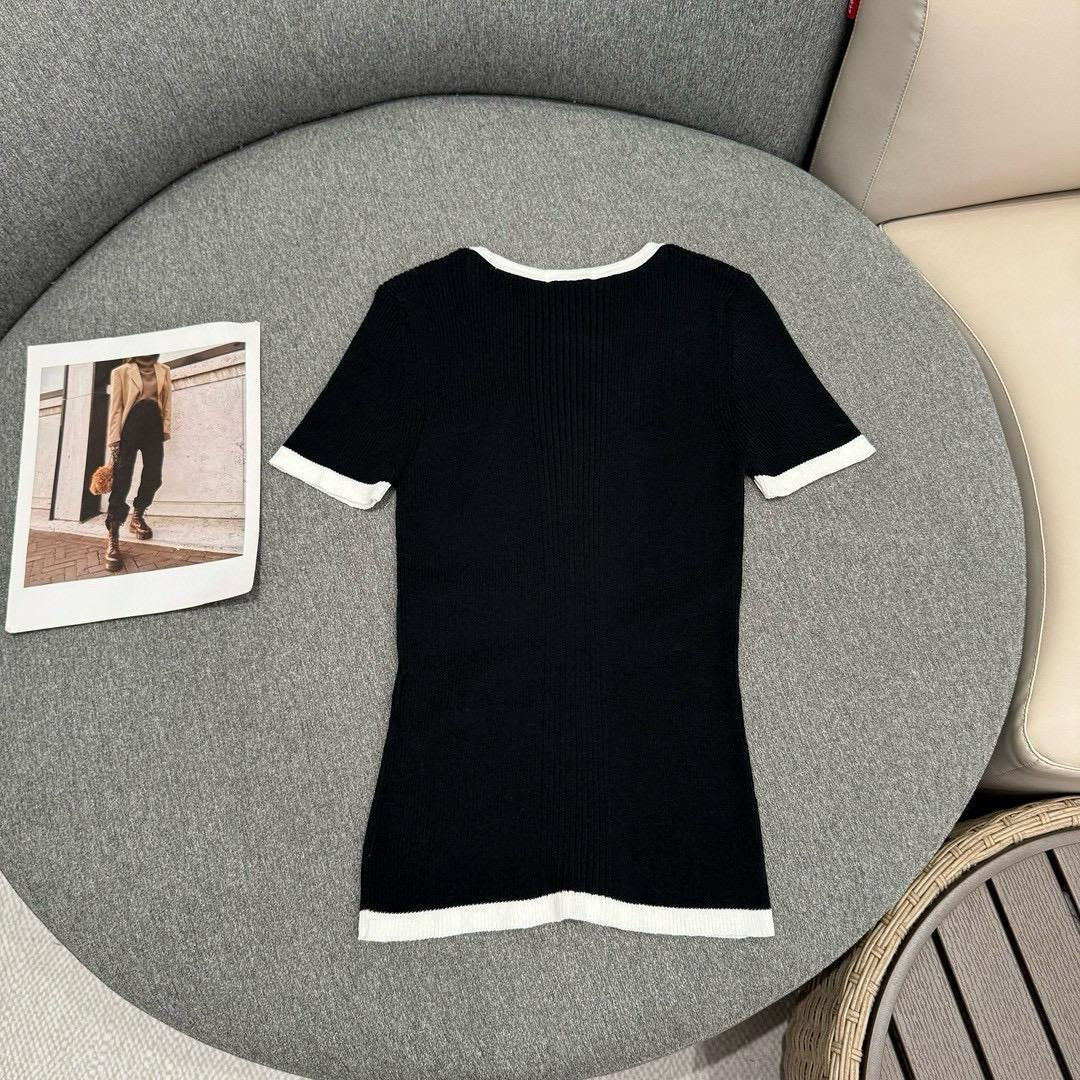 Chanel - T-Shirt en coton logo brodé Noir/Blanc