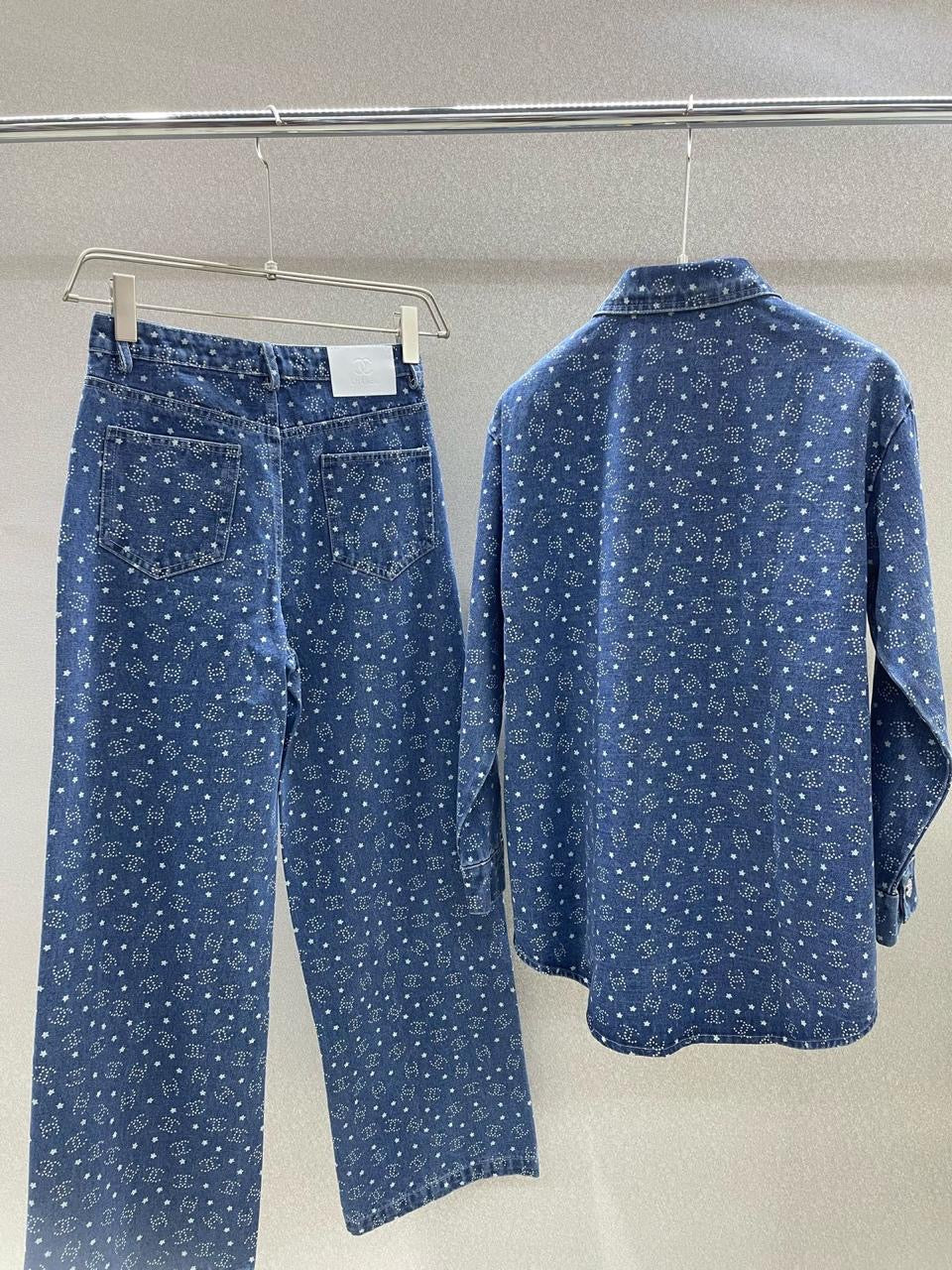 Chanel - Ensemble Veste en Jean + Jean Bleu