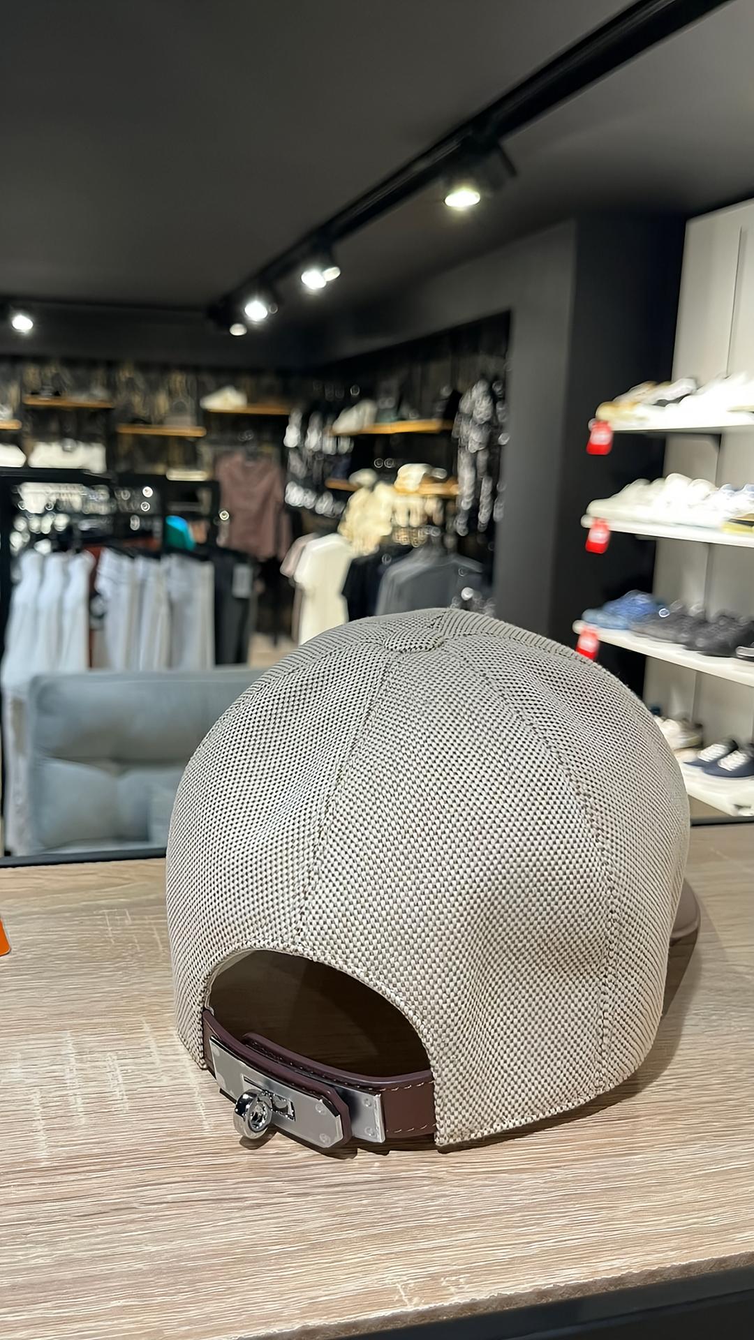 Hermès - Casquette Tess Kelly Visière Marron