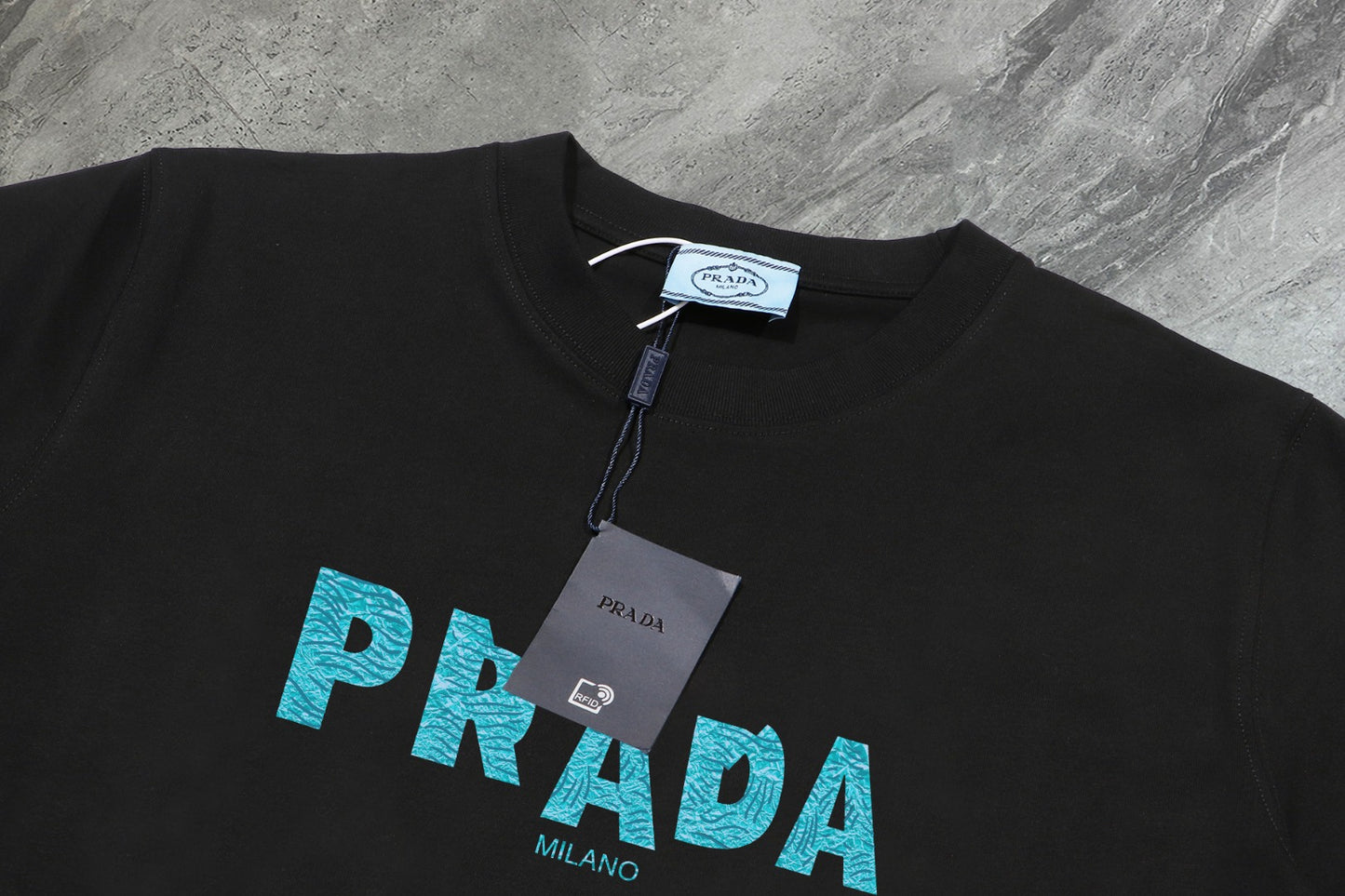 Prada - T-shirt Prada en coton Texte Coloré Noir