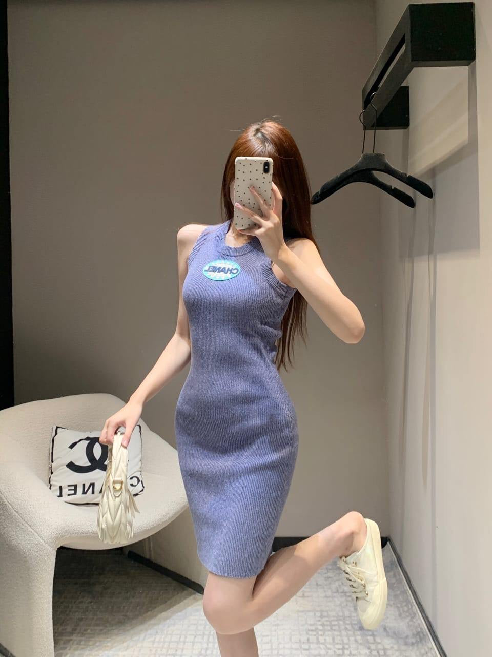 Chanel - Robe Chanel avec logo brodé Violet/Rose