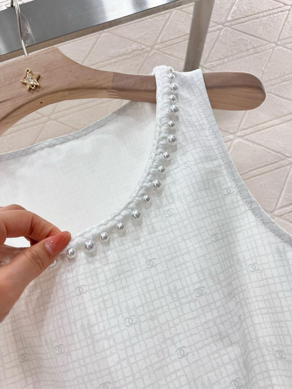 Chanel - Top a bretelle avec perles Blanc