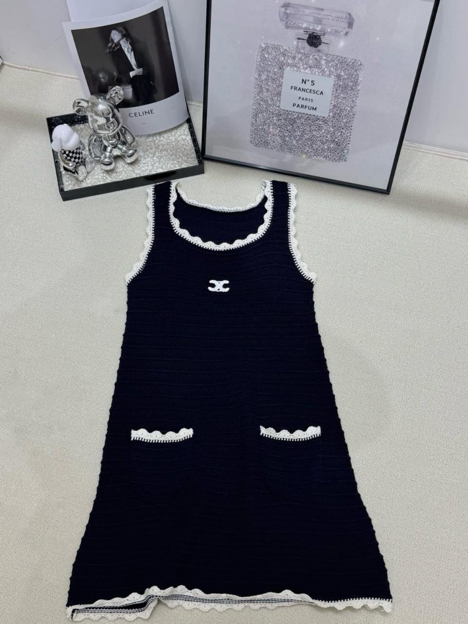 Celine - Robe orné du logo celine en perles avec poche Noir