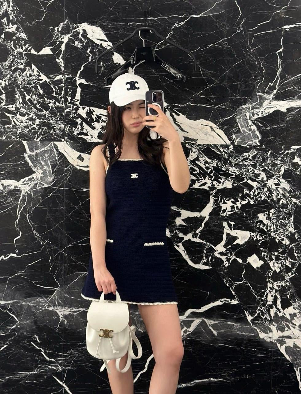 Celine - Robe orné du logo celine en perles avec poche Noir