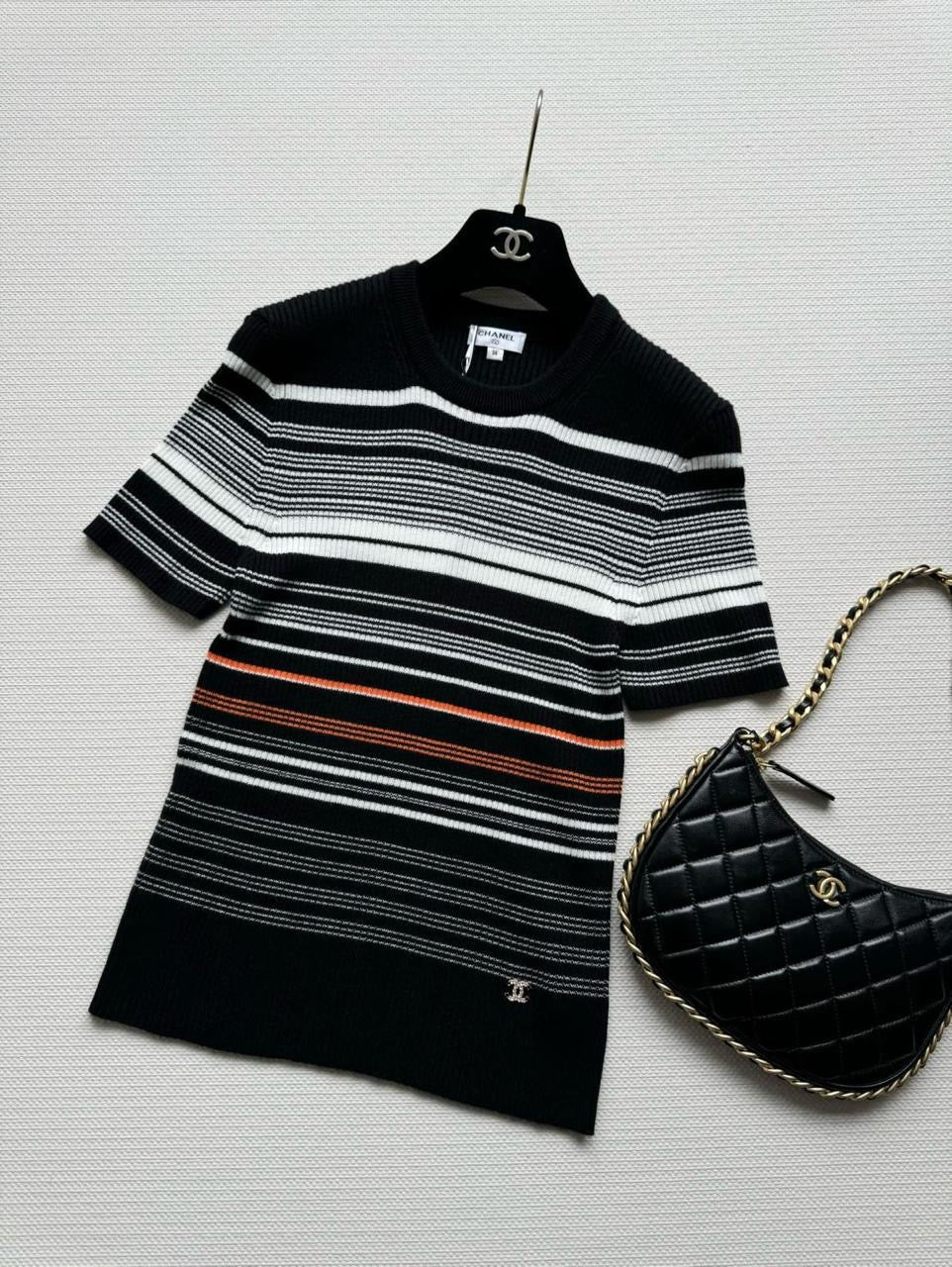 Chanel - T-Shirt à rayure Rose/Blanc/Noir