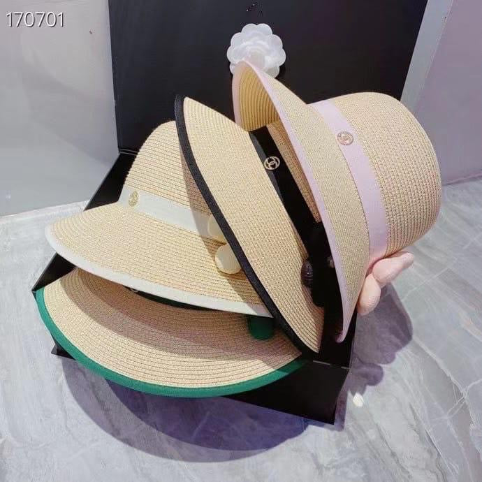 Chanel - Chapeau avec logo et fleur (4 coloris)