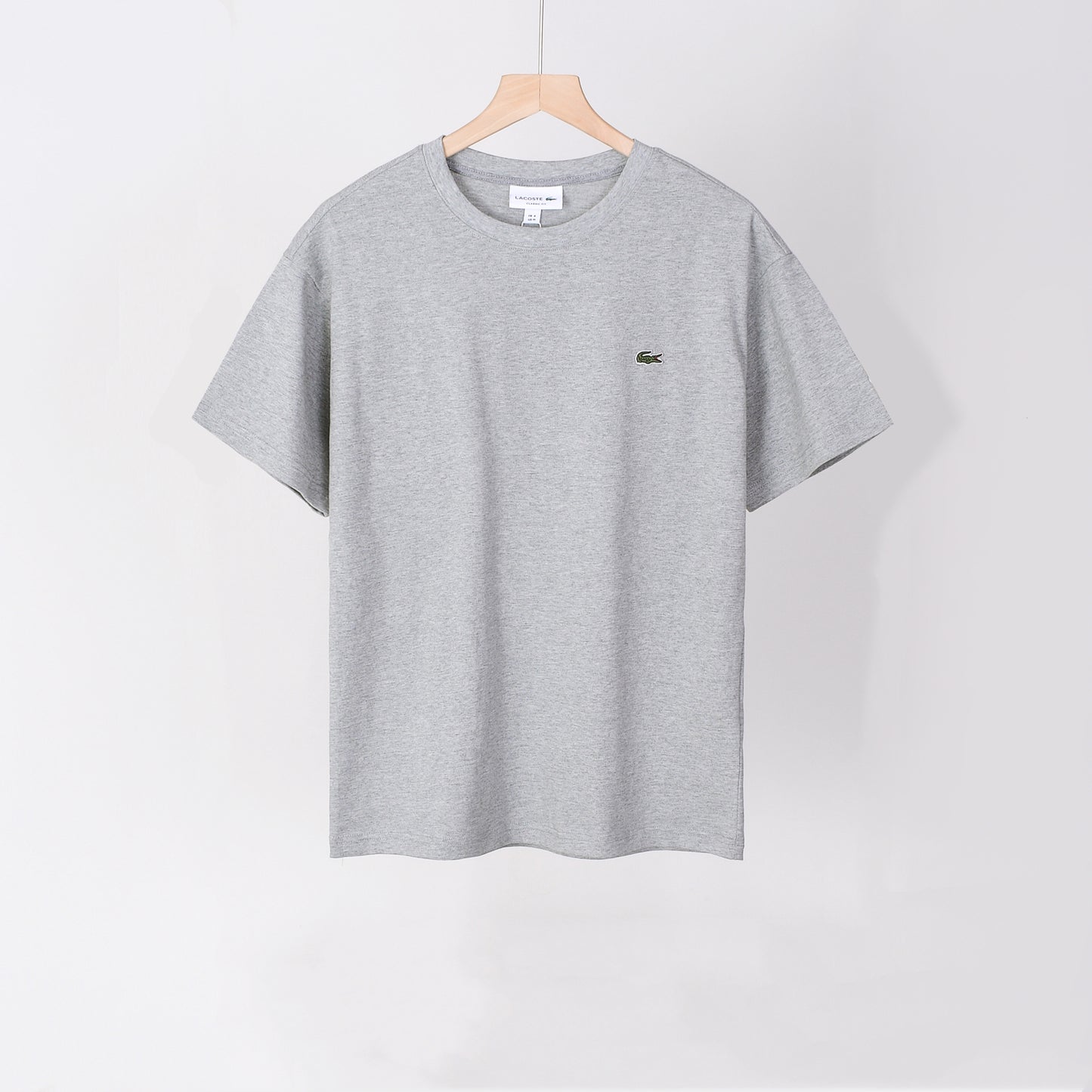 Lacoste - T-shirt en coton avec logo brodé Gris Clair