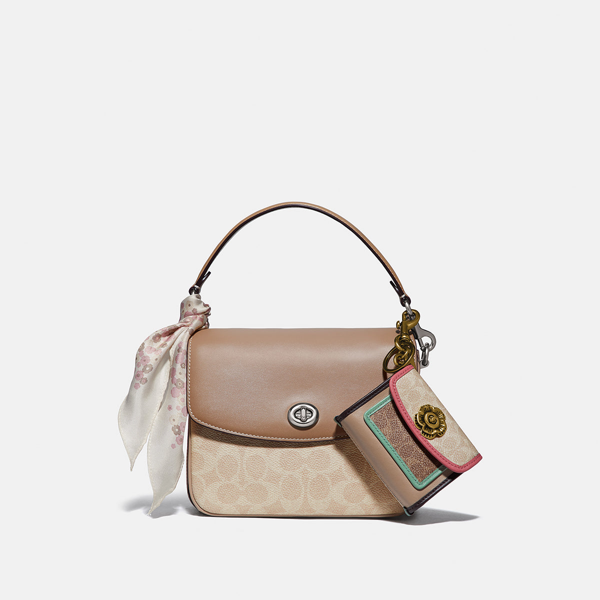 Cassie Crossbody 19 In Signature Canvas
