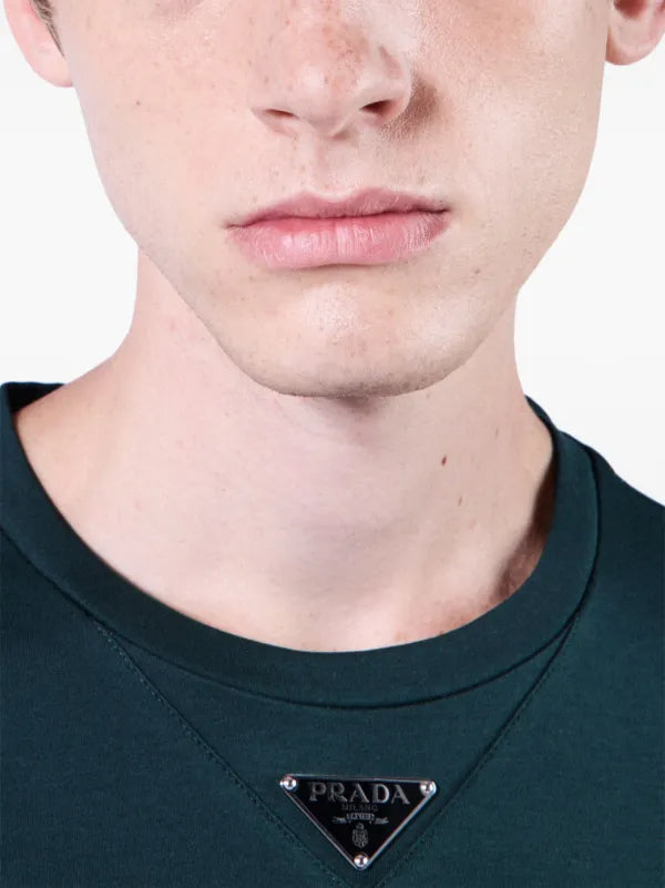 Prada - T-shirt en coton à logo triangulaire Vert