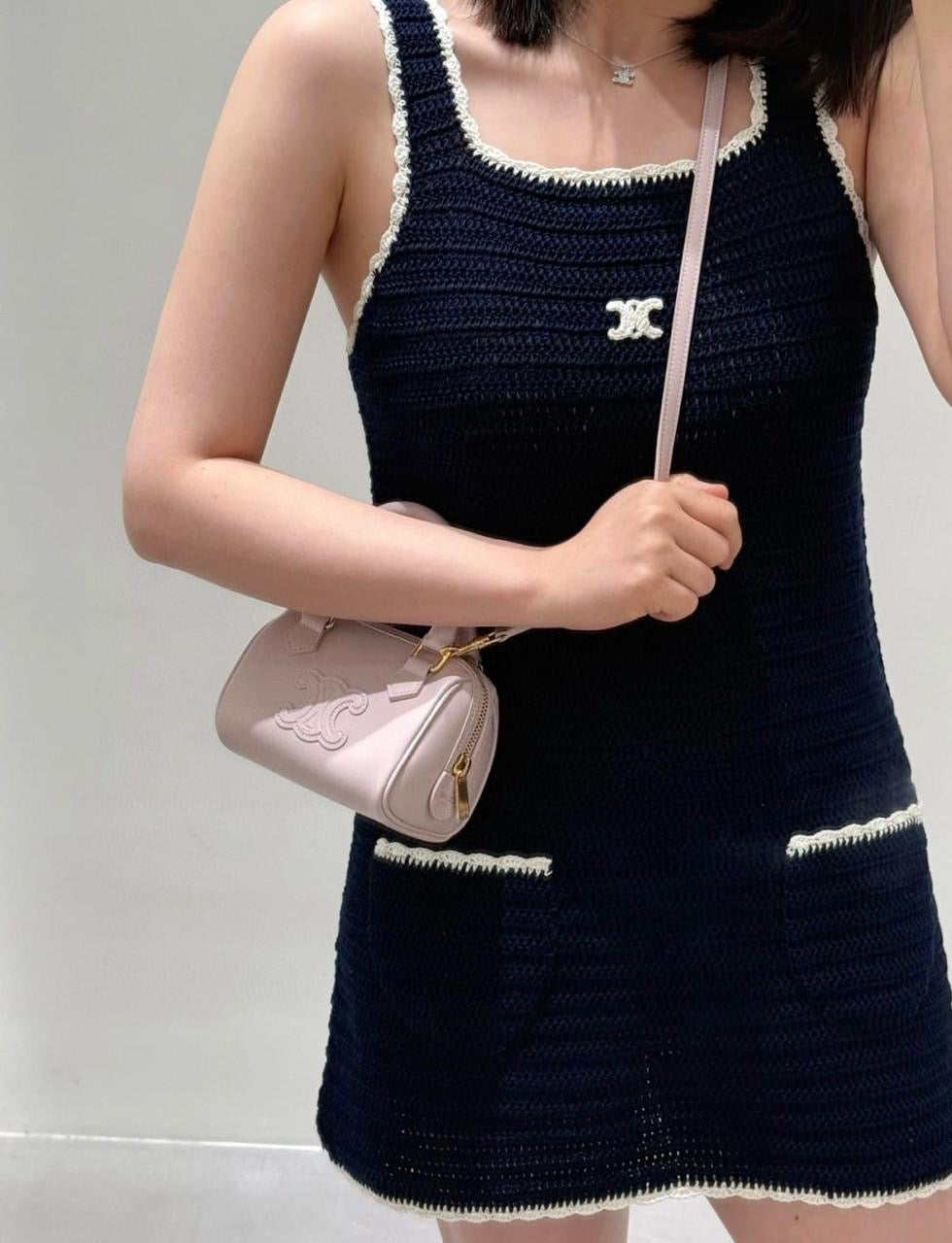 Celine - Robe orné du logo celine en perles avec poche Noir