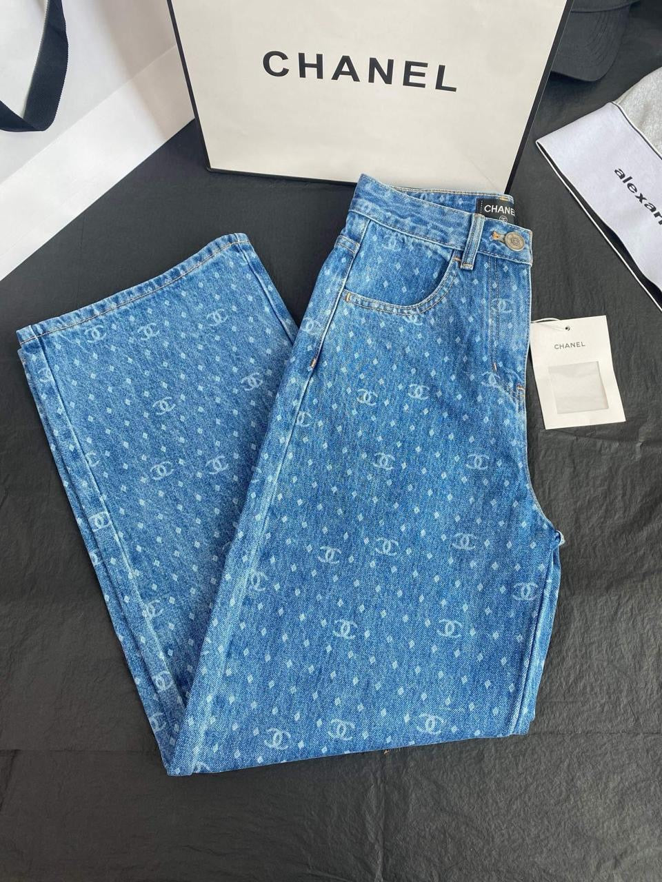 Chanel - Jeans avec logo iconique et petit point Bleu