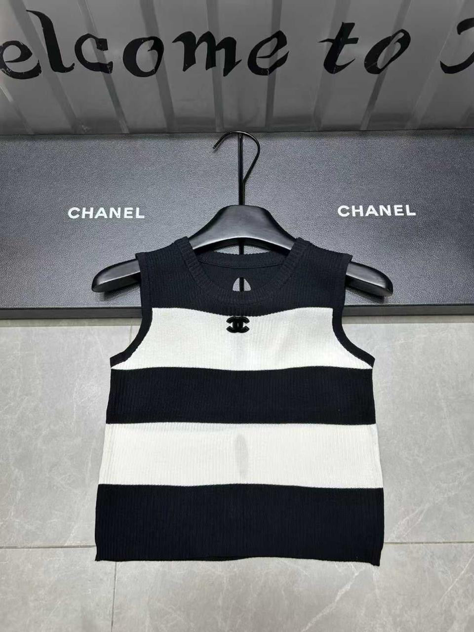 Chanel - T-Shirt à rayure Jaune/Blanc/Noir