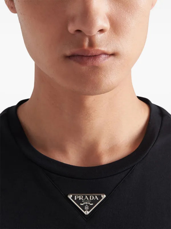 Prada - T-shirt en coton à logo triangulaire Noir