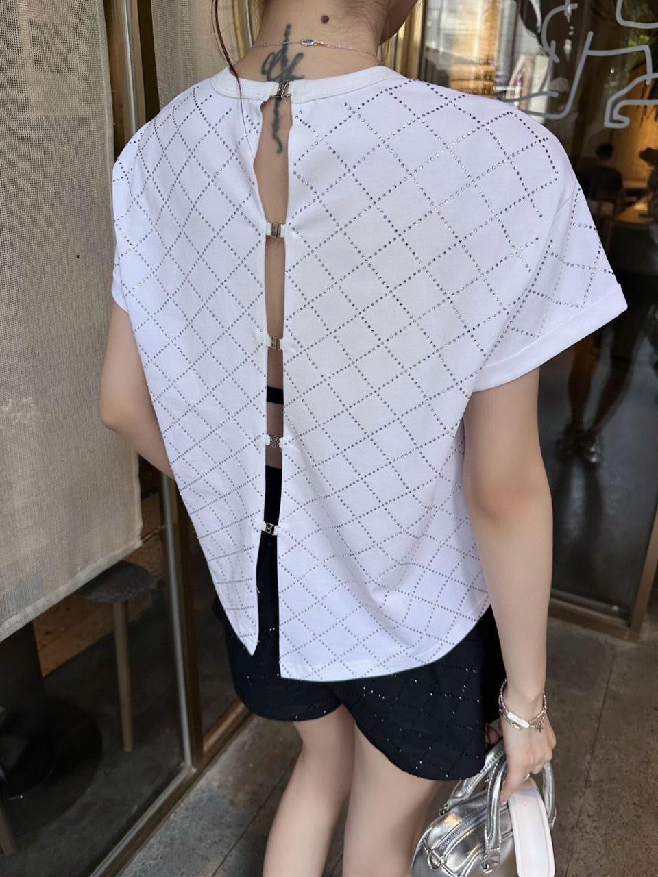 Chanel - T-Shirt avec poche sur la poitrine et fermeture dans le dos Blanc