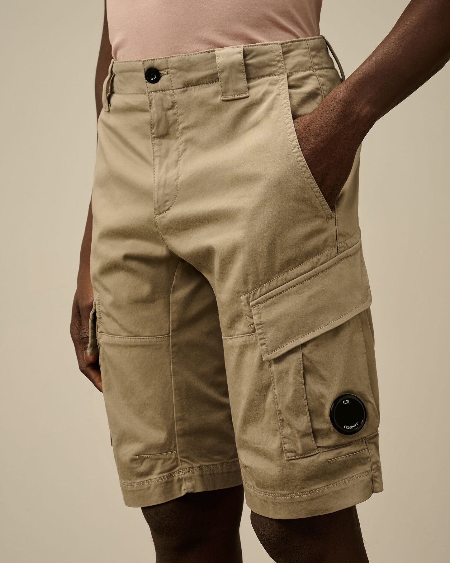C.P Company - Short Cargo stretch sateen Vintage Khaki Beige