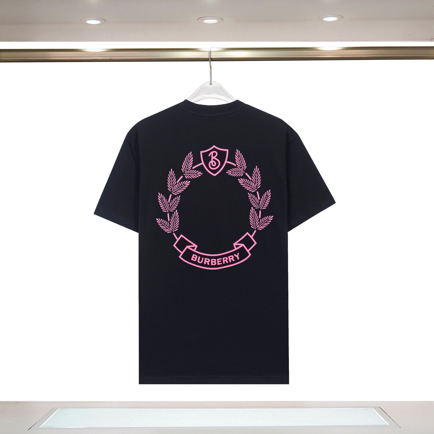 Burberry - T-shirt Burberry avec logo sur la poitrine et motif de laurier à l'arrière - Noir