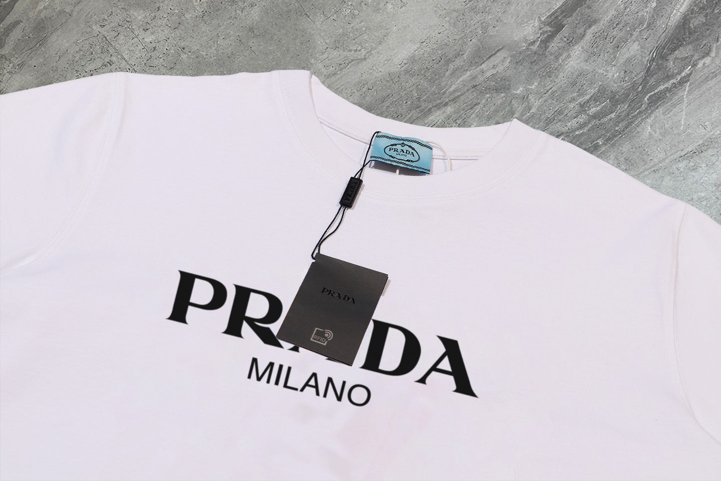 Prada - T-shirt en coton Logo Simple Prada Milano Blanc