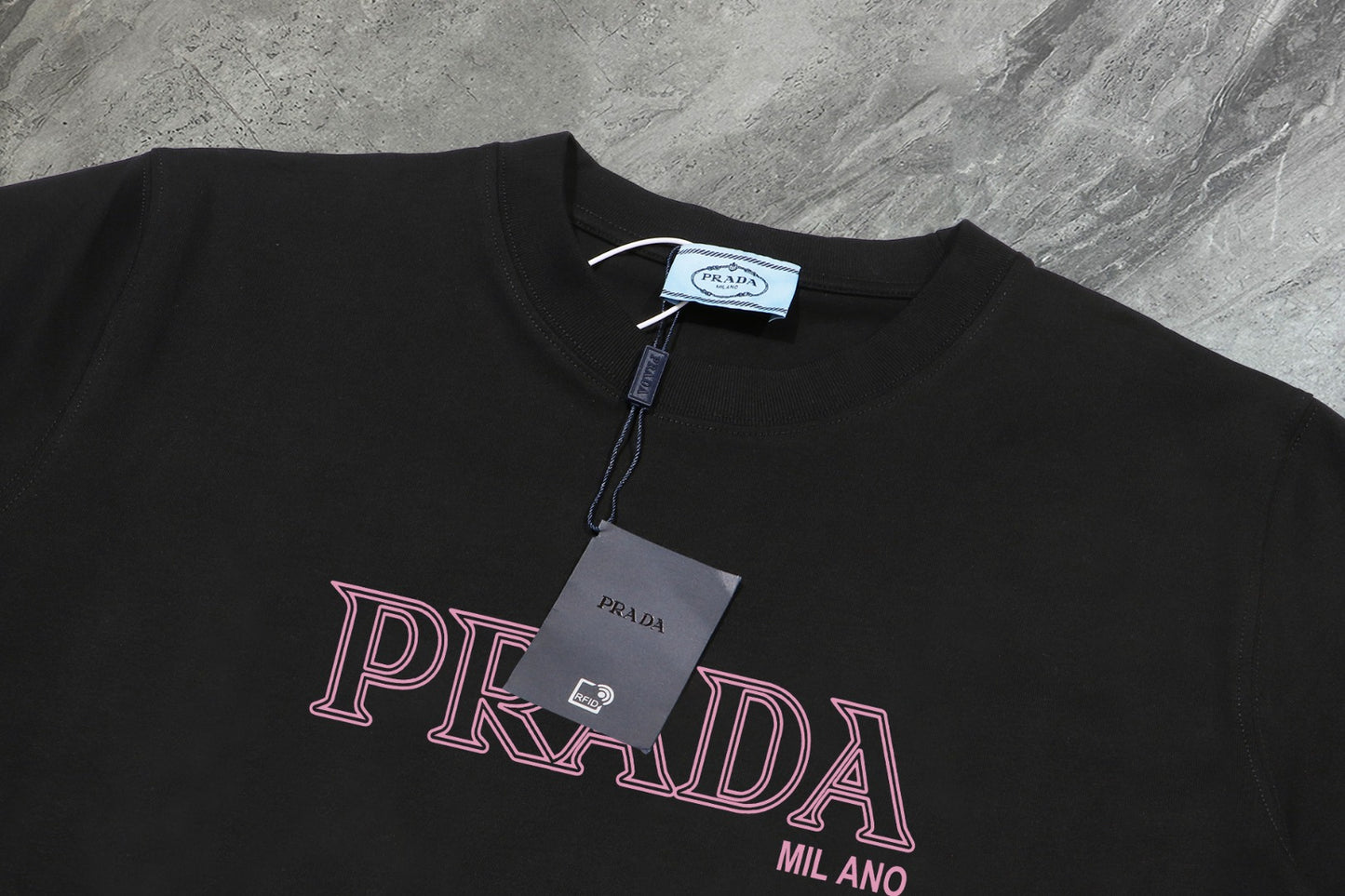 Prada - T-shirt en coton Logo Classic Rose Noir