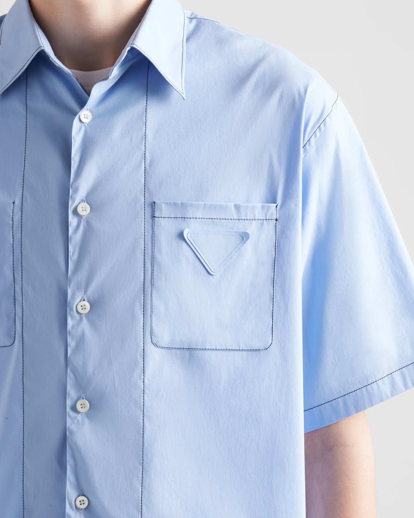 Prada - Chemise à manches courtes en coton stretch Bleu Ciel
