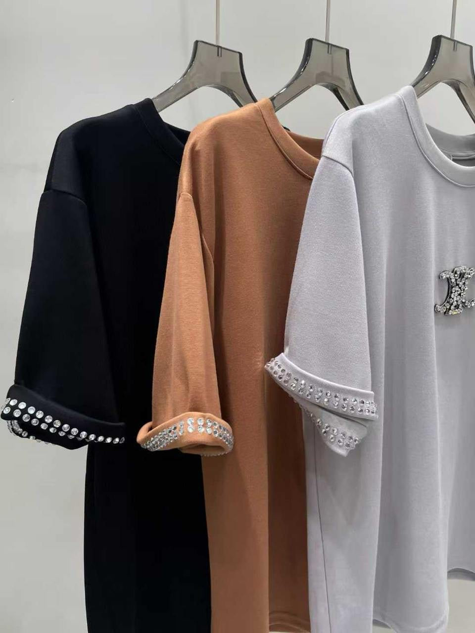 Celine - Ensemble T-shirt & Pantalon orné du logo Celine en perles Orange/Gris/Bleu Marine