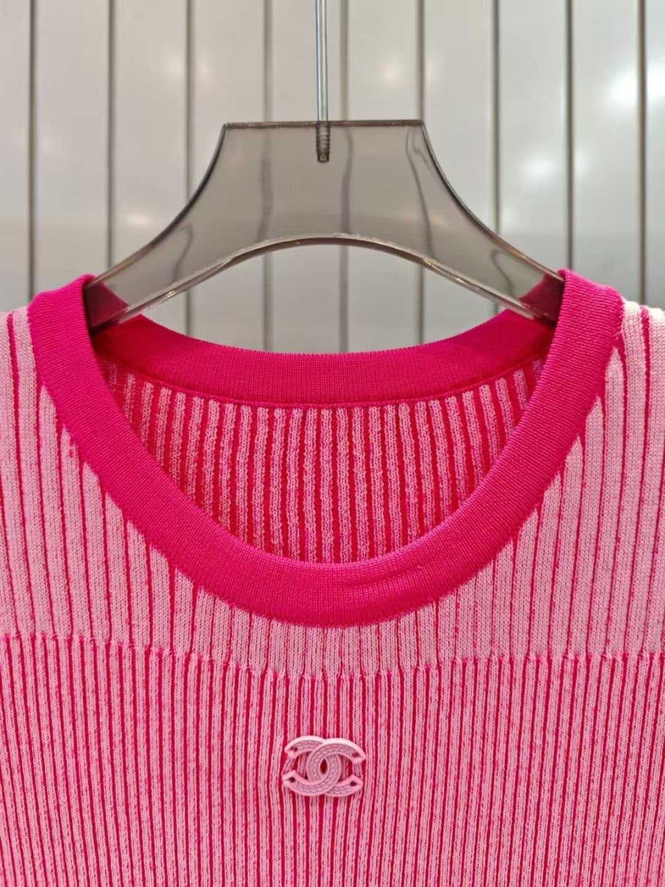 Chanel - T-Shirt avec rayure et logo Rose/Bleu