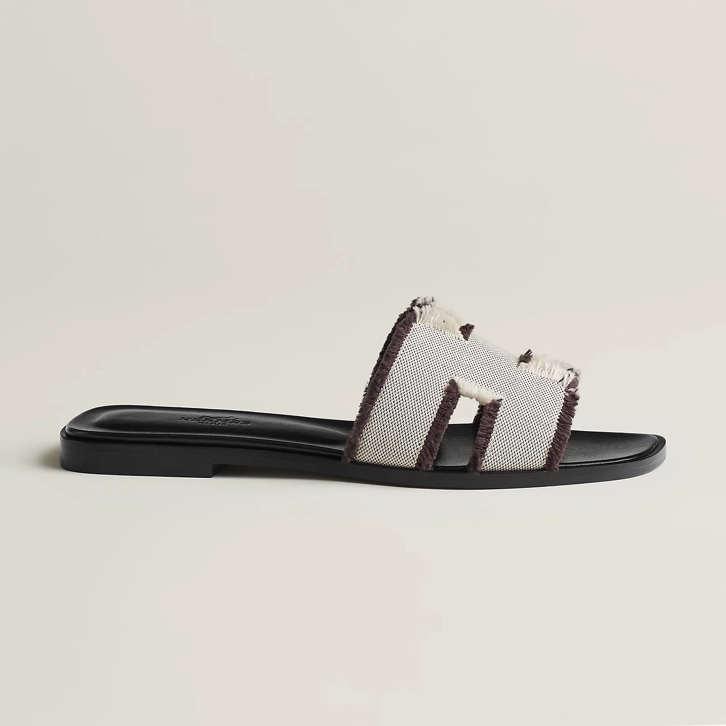 Hermès - Sandales Oran Prunoir en toile H effrangée