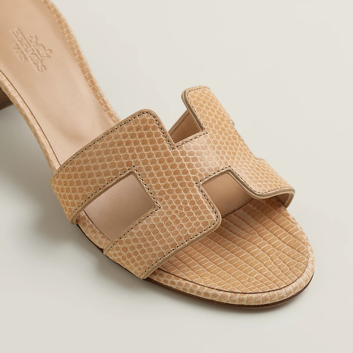 Hermès - Sandales Oasis Beige Natura en Lézard