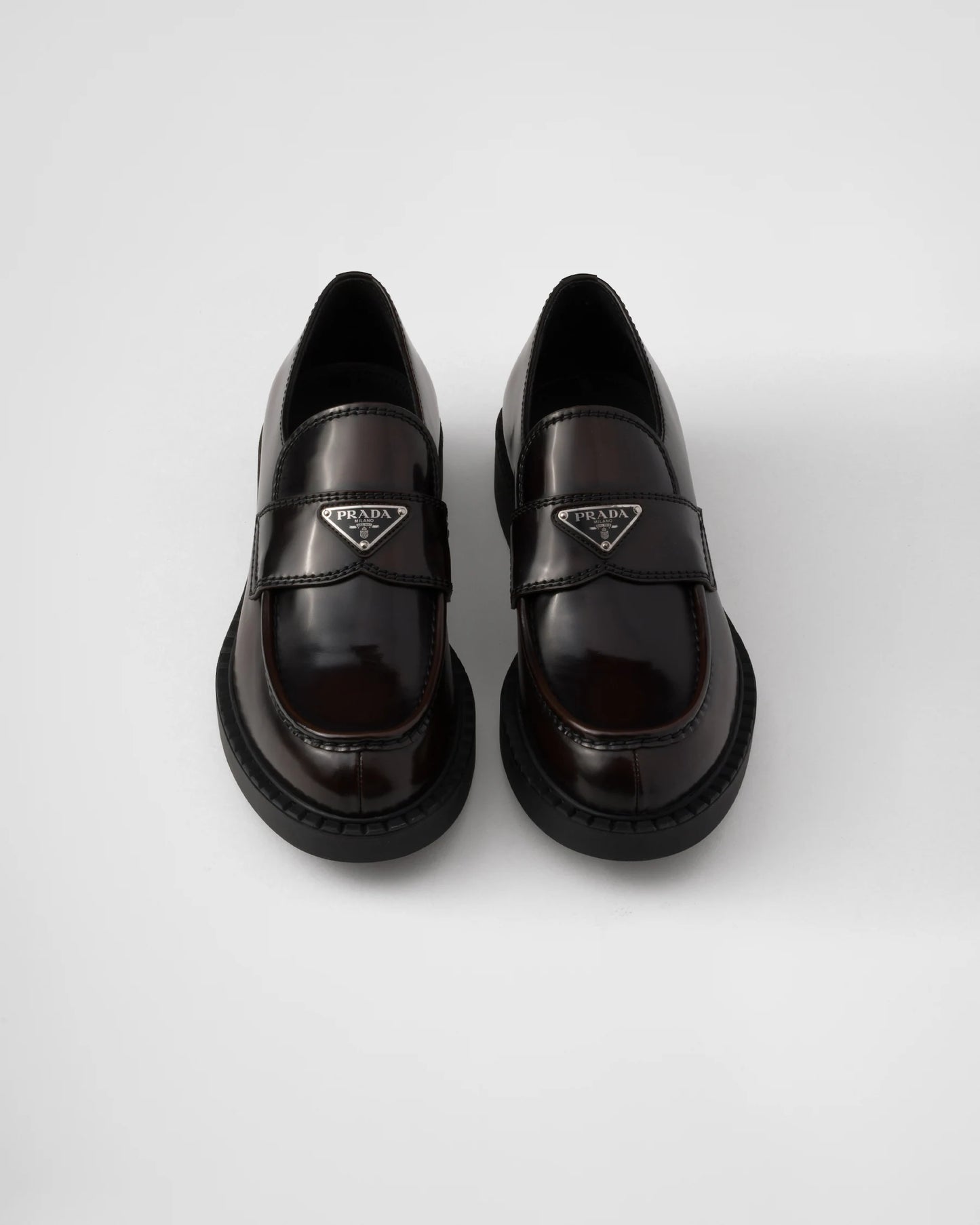Prada - Mocassins Chocolate en cuir brossé Terre De Sienne