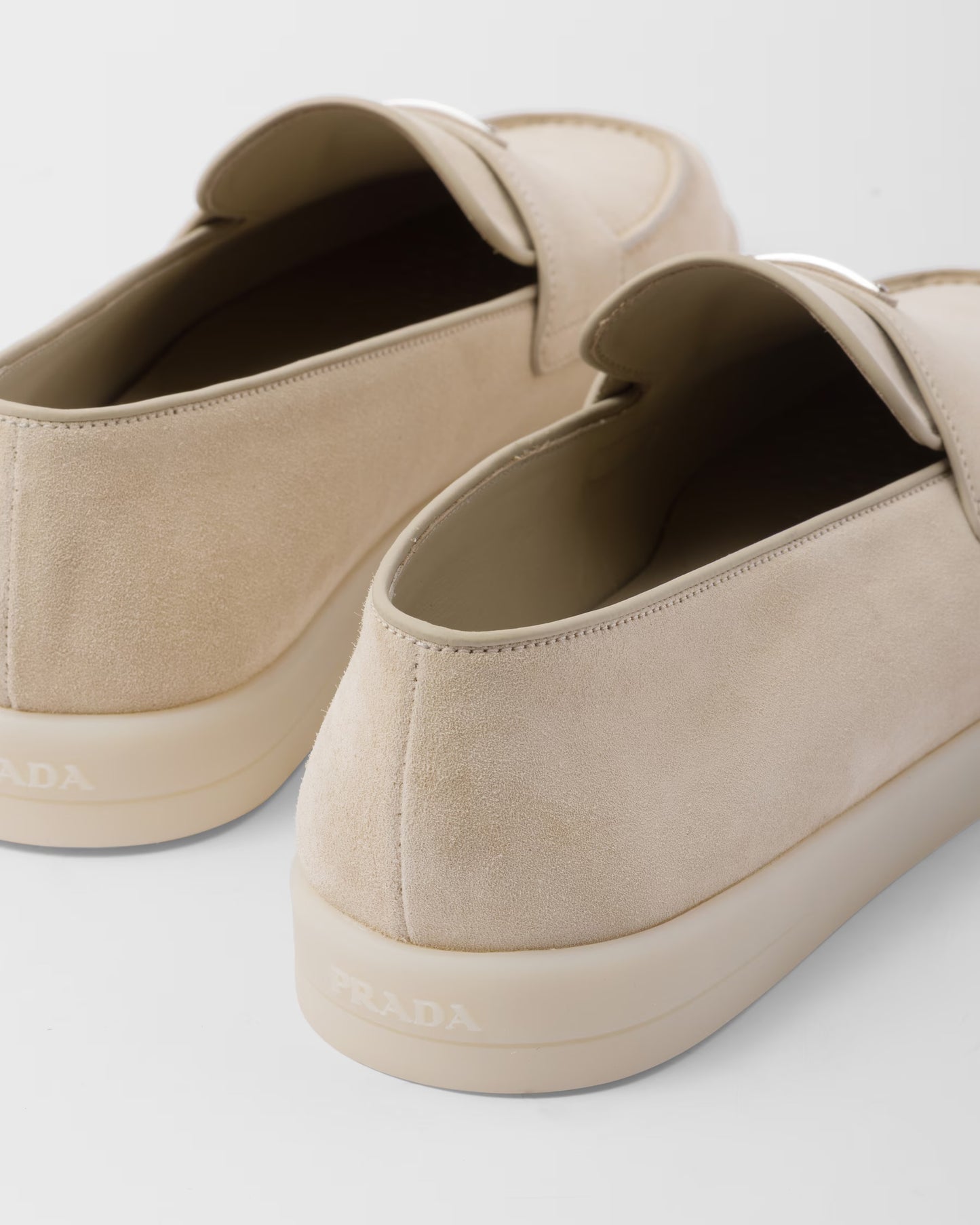 Prada - Mocassins en veau velours Beige Désert