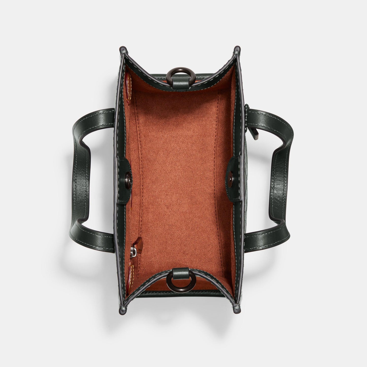 Field Tote 22 With Horse And Carriage