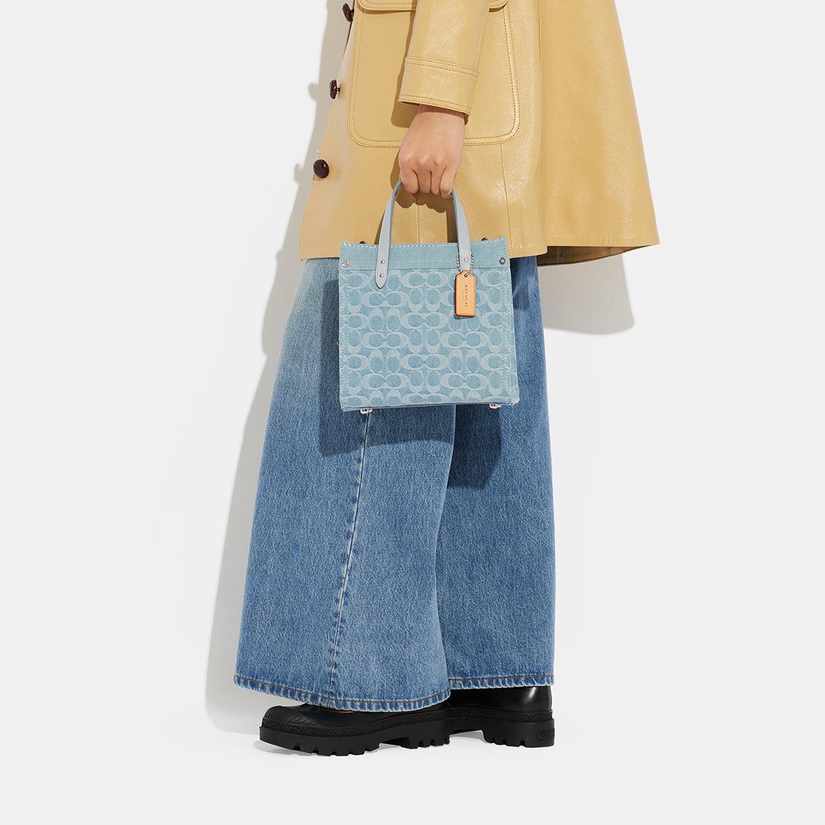 Field Tote 22 In Signature Denim