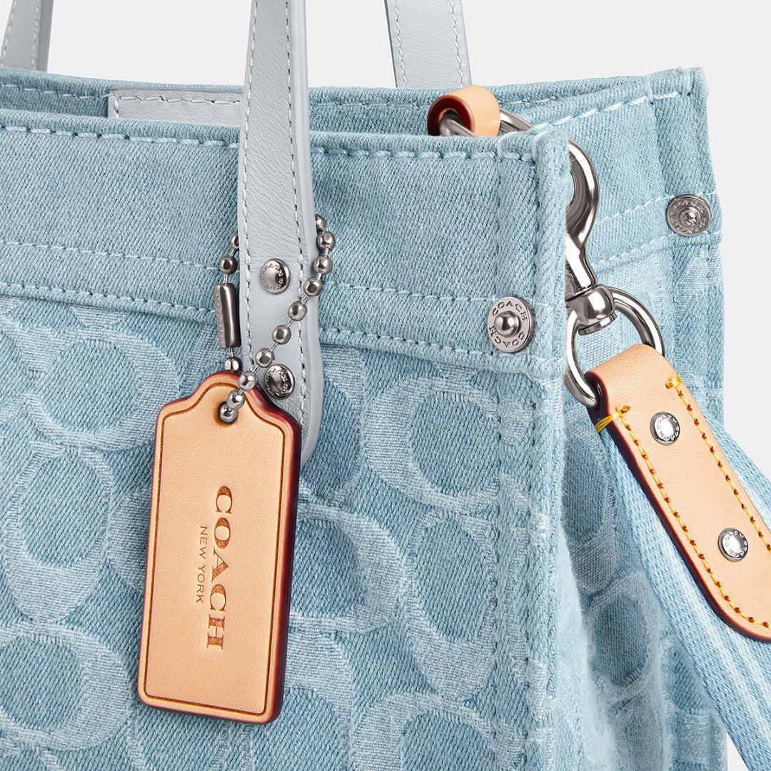 Field Tote 22 In Signature Denim