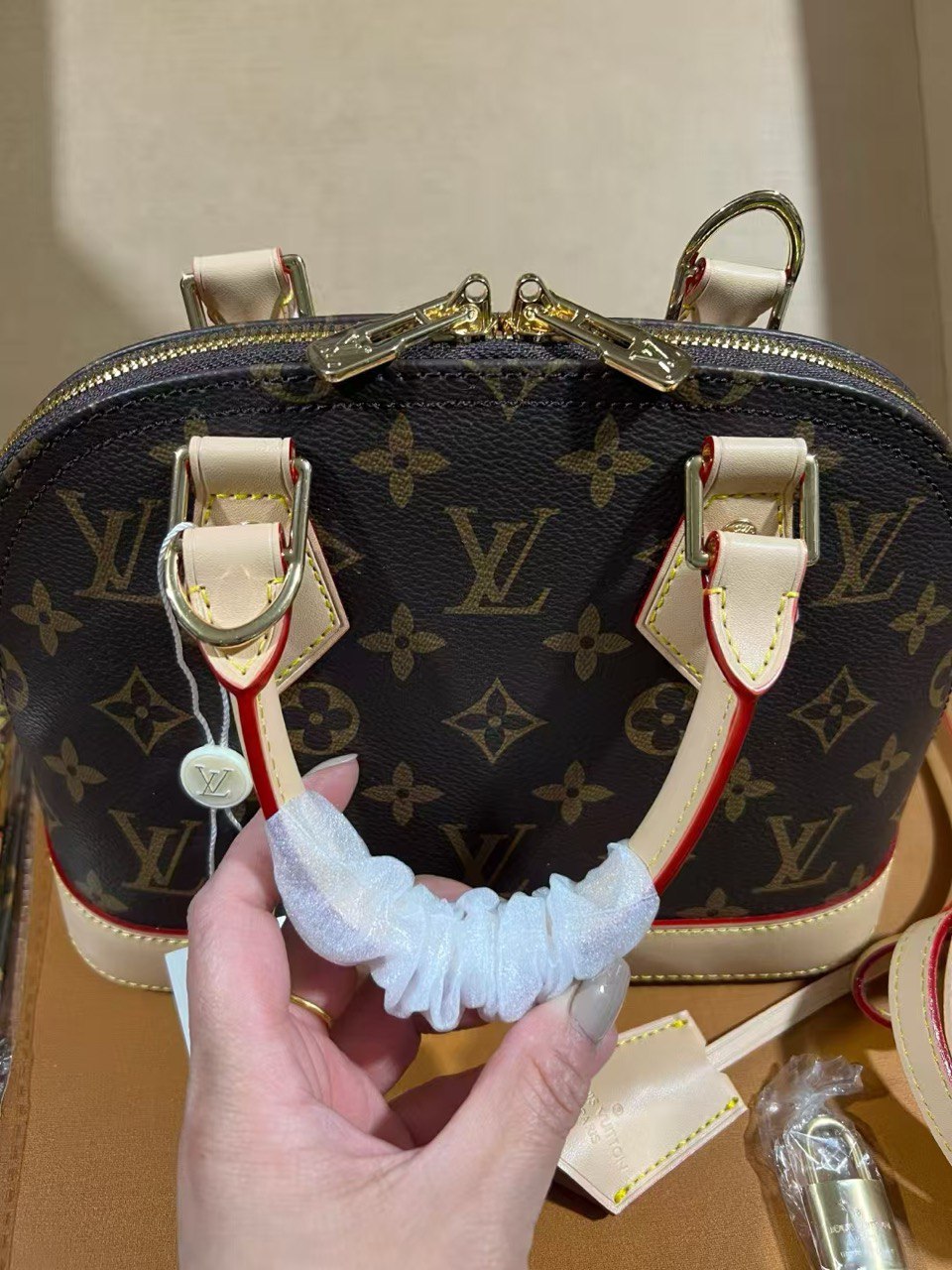 LV - Sac Alma BB Marron