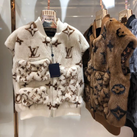 Louis Vuitton - Veste en fourrure sans manche Monogramme Blanc/Marron/Gris/Blanc Bleu