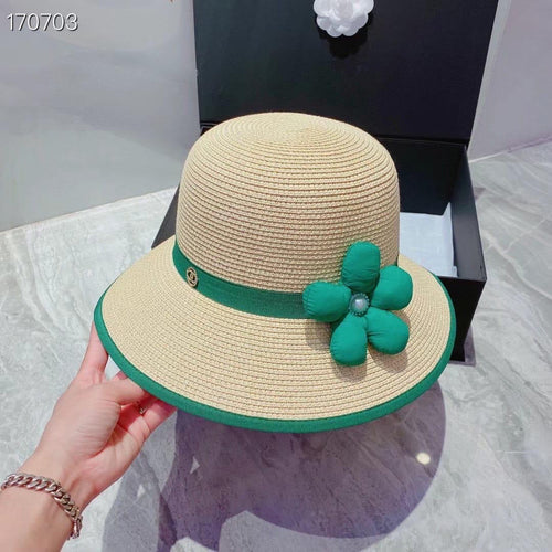 Chanel - Chapeau avec logo et fleur (4 coloris)