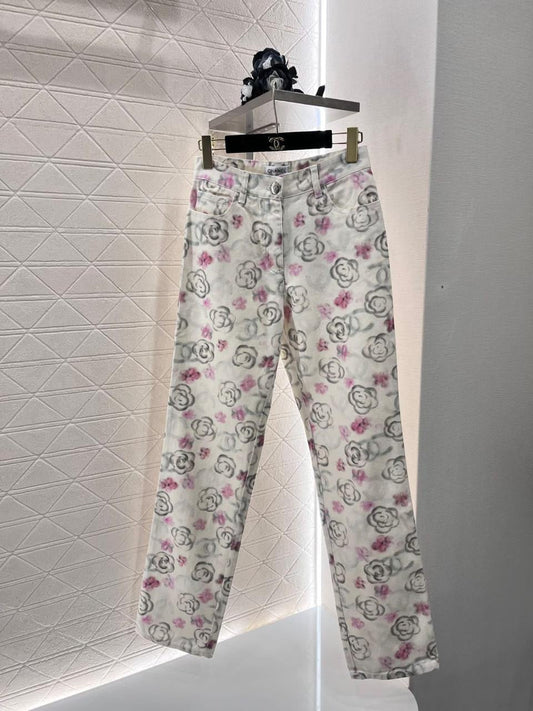Chanel - Jeans à fleurs Blanc et Rose
