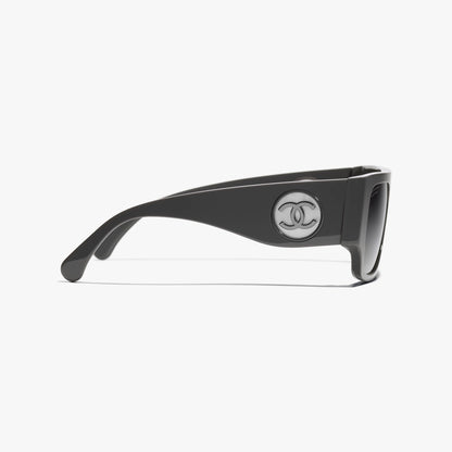 Chanel - Lunettes de soleil carrées Gris