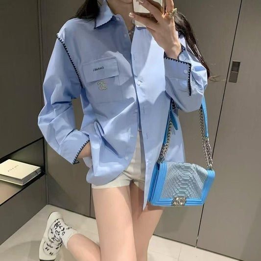 Chanel - Chemise avec poche sur la poitrine et logo Bleu clair/Blanc