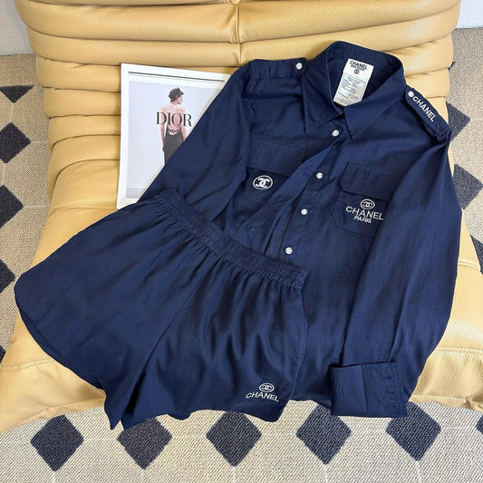 Chanel - Ensemble Chemise à manche longue + Short Bleu Marine / Blanc