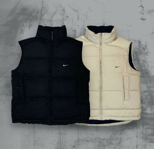 Nike - Doudoune sans manche avec logo Noir / Beige