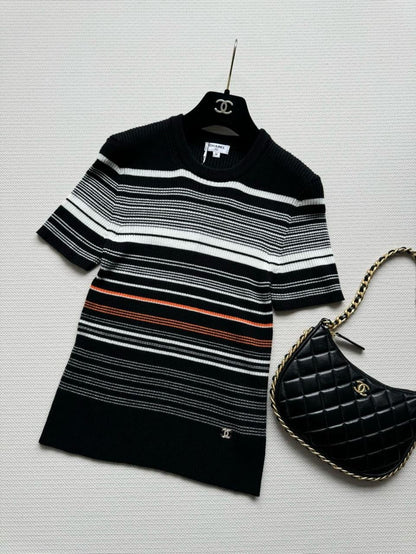Chanel - T-Shirt à rayure Rose/Blanc/Noir
