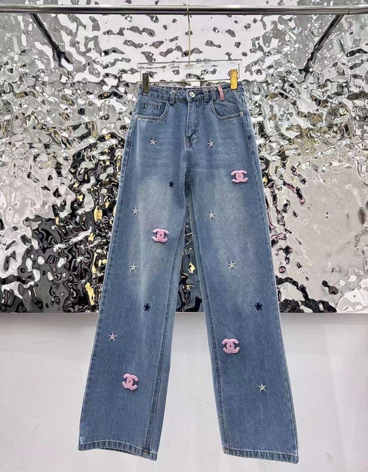 Chanel - Jeans avec logo rose et étoiles Bleu Clair