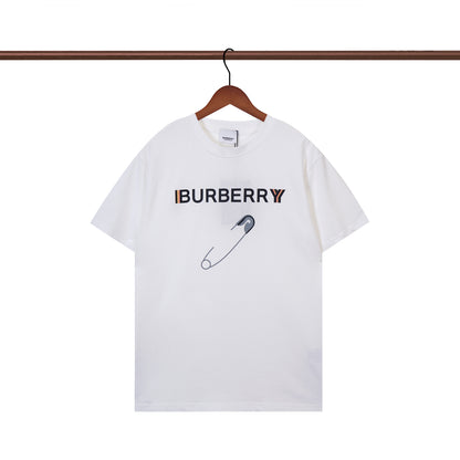 Burberry - T-shirt Burberry avec logo et épingle à nourrice - Blanc