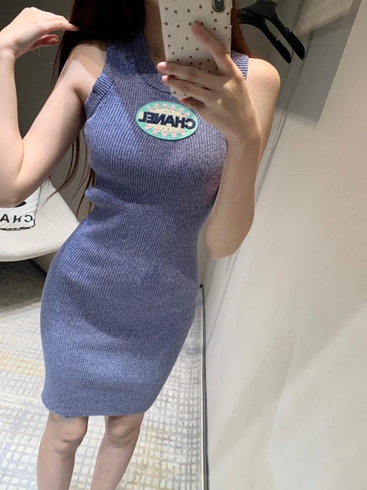 Chanel - Robe Chanel avec logo brodé Violet/Rose