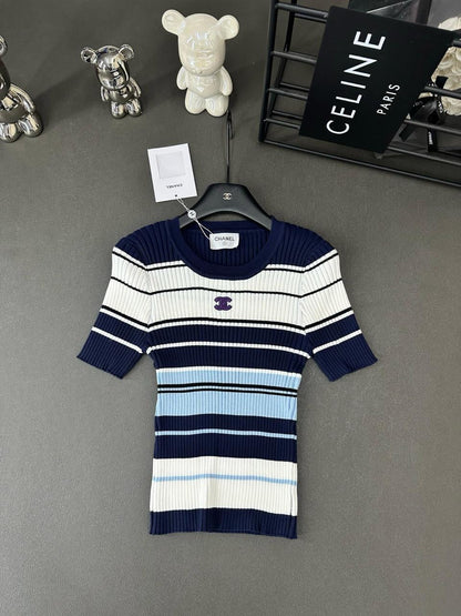 Chanel - T-shirt à rayure Rose / Bleu Marine