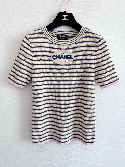 Chanel - T-Shirt à rayure multicolore et brodé Chanel en Bleu Marine