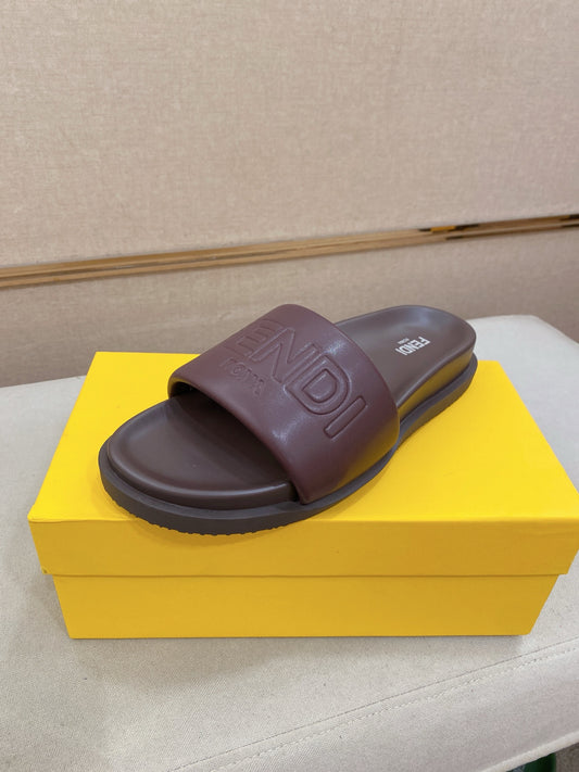 Fendi - Claquettes Fendi Roma Classique Bordeaux