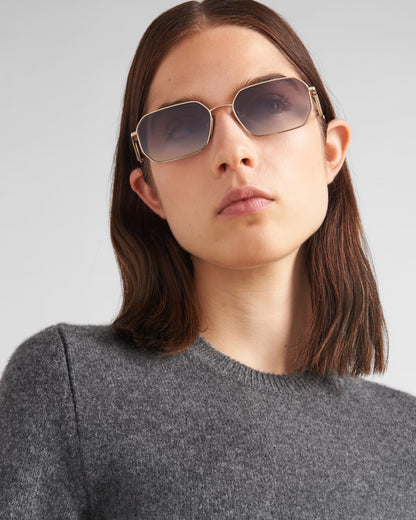 Prada - Lunettes De Soleil avec logo triangulaire Verres Iris Dégradés